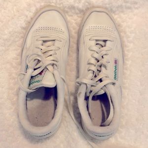 Reebok Club C 85 “Vintage White” Sneaker, Sz 9